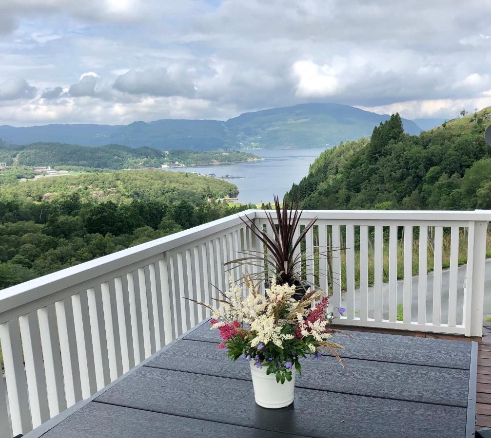 Fjord Road Apartment Hjelmeland Екстериор снимка